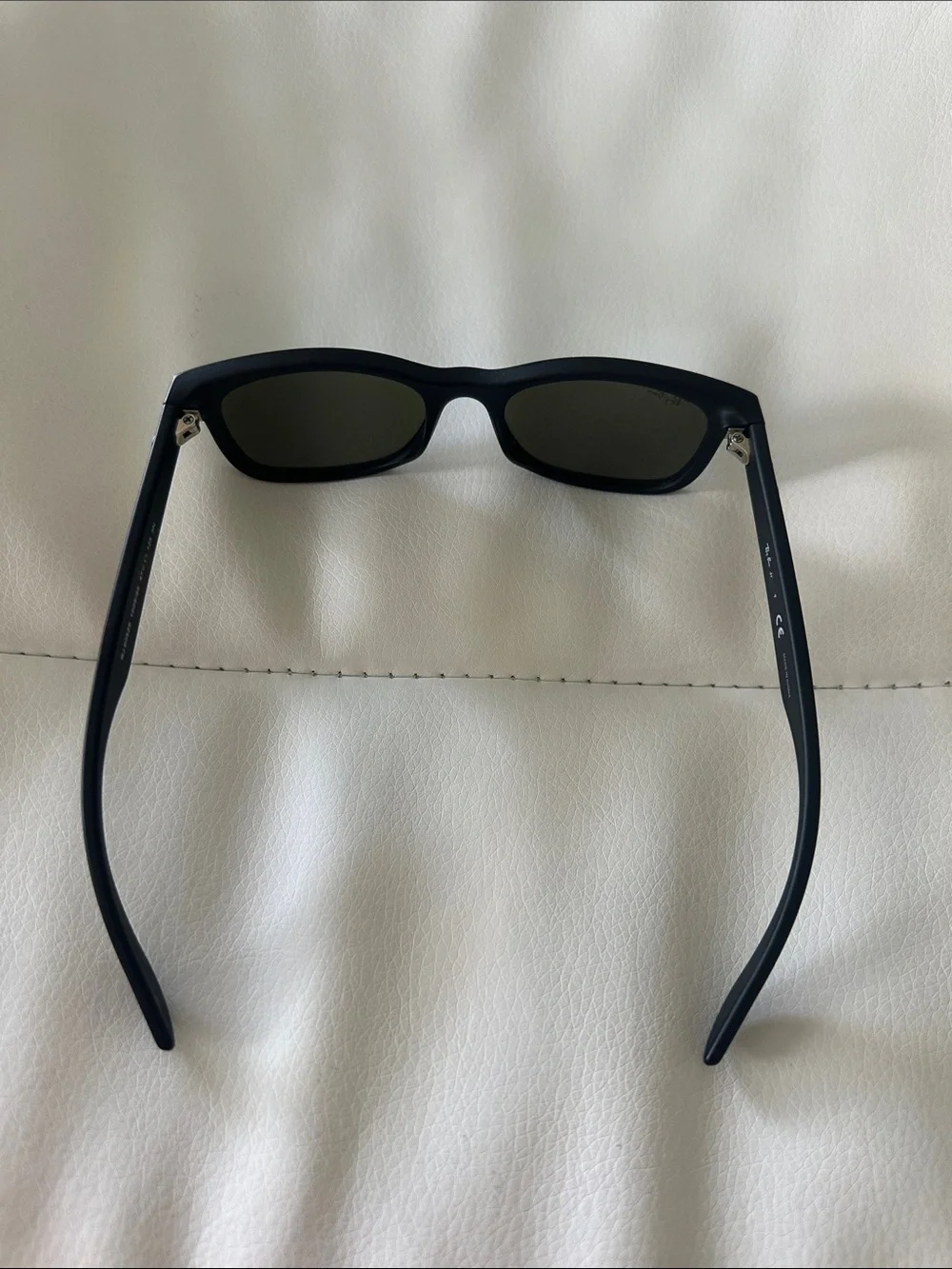 Ray-Ban kids polarized glasses. Black Frame Sunglasses with Blue Mirrored Lenses